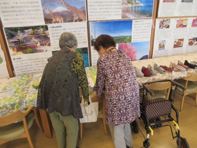 衣類販売『うらしま』　イメージ