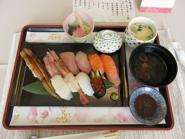 お寿司ランチ